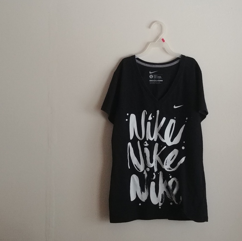 Nike slim fit women shirt